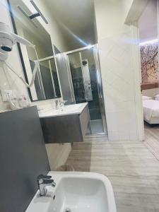 A bathroom at Hotel Giardinetto Al Sant'Orsola