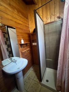 Koupelna v ubytování Casa Janet + 10 fotografií