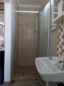 Ένα μπάνιο στο Apartment in Howick