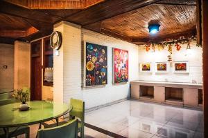 Ruang duduk di Arys Garden Hotel Yogyakarta