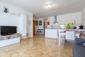 A kitchen or kitchenette at Casa vacanze Patrizia