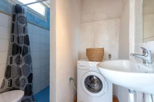 A bathroom at Casa vacanze Patrizia
