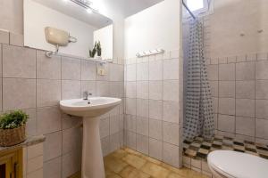 A bathroom at Casa vacanze Patrizia Még 22 kép