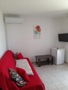 TV a/nebo společenská místnost v ubytování Apartments and Studios Vinko Matić + 30 fotografií