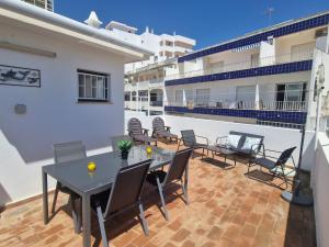 Μπαλκόνι ή βεράντα στο Vivenda das Conchas - Just 50 Meters from the Beach