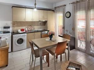 Fotografie z fotogalerie ubytování Maria's Apartment v destinaci Paralia Katerinis + 15 fotografií