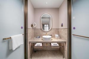 Ένα μπάνιο στο Mercure Guangzhou Tianhe Sports Center +73 φωτογραφίες