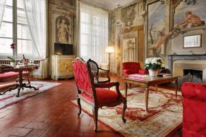 Posezení v ubytování Palazzo Niccolini al Duomo Residenza D'Epoca
