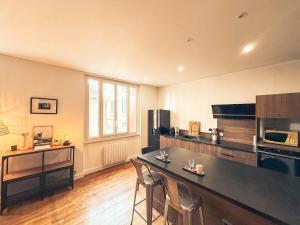 Dapur atau dapur kecil di Le Lavoisier - Appartement spacieux - Esprit loft +15 gambar