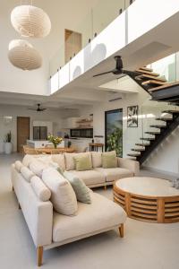Χώρος καθιστικού στο Spacious 3 bedroom villa - Walk to the beach