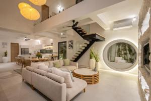 Χώρος καθιστικού στο Spacious 3 bedroom villa - Walk to the beach