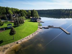 Φυσικό τοπίο κοντά σε αυτό το πλωτό κατάλυμα