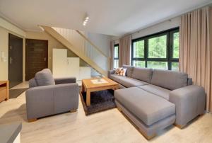 Część wypoczynkowa w obiekcie Ekskluzywny Apartament Sun Seasons 24 w Karpaczu by Noclegi Renters