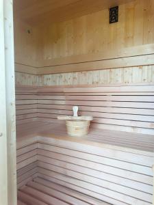 Fotografie z fotogalerie ubytování Domek na Kaszubach, Borowy Młyn, jezioro Gwiazda, sauna, 4 v destinaci Borowy Młyn
