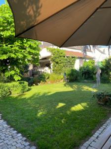 Zahrada ubytování Saarlouis Innenstadt im Grünen