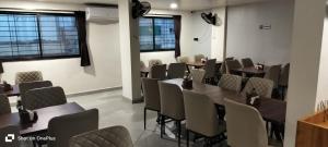 Ruang duduk di Hotel Sulochana