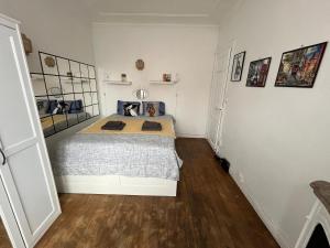 Kuchnia lub aneks kuchenny w obiekcie Nice 2 Rooms Full Appartement in Paris