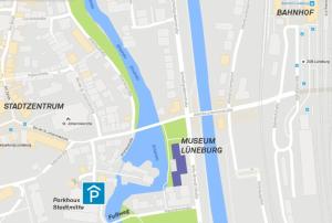 a map of the city of milwaukee at Nachts allein im Museum - Indoor Cube in Lüneburg