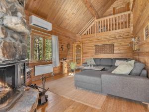 Posezení v ubytování Holiday Home Knutebu by Interhome + 35 fotografií