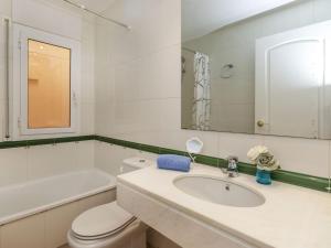 A bathroom at Apartment Port Pals EIII by Interhome