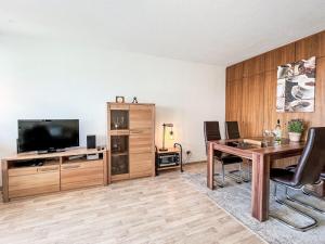 TV a/nebo společenská místnost v ubytování Apartment Bergliebe - G 103 by Interhome