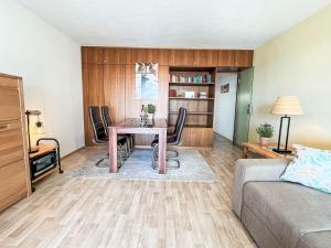 Postel nebo postele na pokoji v ubytování Apartment Bergliebe - G 103 by Interhome