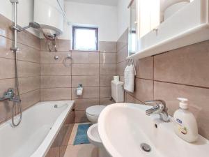 Łazienka w obiekcie Apartment Kraljic by Interhome