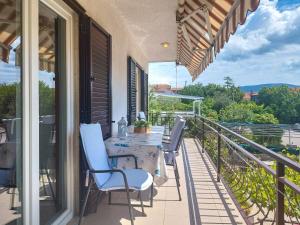 Balkon lub taras w obiekcie Apartment Kraljic by Interhome