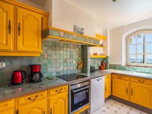 Kuchnia lub aneks kuchenny w obiekcie Villa Villa Etoile Filante by Interhome