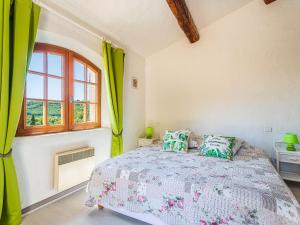 Łóżko lub łóżka w pokoju w obiekcie Villa Villa Etoile Filante by Interhome