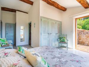 Łóżko lub łóżka w pokoju w obiekcie Villa Villa Etoile Filante by Interhome