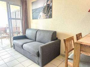 Posedenie v ubytovaní Apartment L'Esquinade - G4 125 by Interhome