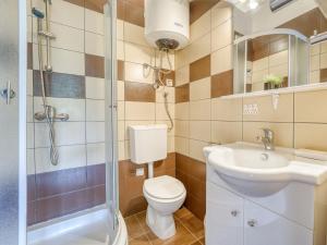 Koupelna v ubytování Holiday Home Radmila by Interhome