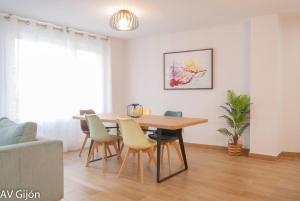 Posezení v ubytování AV Gijón Alfonso I + 23 fotografií