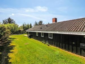 Zahrada ubytování Holiday Home Weland - 800m from the sea by Interhome