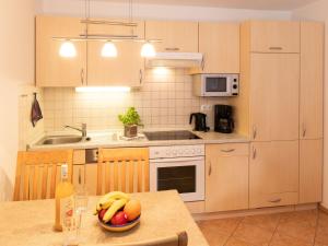 Η κουζίνα ή μικρή κουζίνα στο Apartment Sonnenküste by Interhome