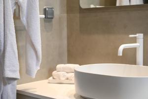 Koupelna v ubytování Pefki Luxury Suites