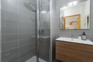 Phòng tắm tại Le Kamdbaz, Morzine centre, 4-7 personnes