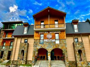 Hoone, kus hotell asub +27 fotot