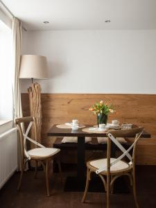 Χώρος καθιστικού στο Seehaus Allensbach - Seerosen Suite