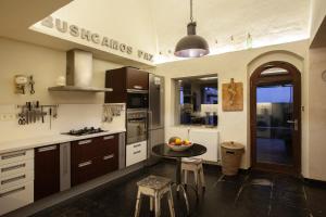 Η κουζίνα ή μικρή κουζίνα στο Stone House