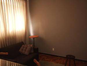 Predel za sedenje v nastanitvi Savassi apartment, functional, practical, home work