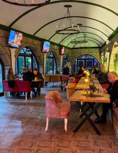 Restaurace v ubytování BELKA GOLF RESİDENCE Deluxe apt Poolside BELEK