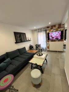 TV/trung tâm giải trí tại Évasion mi Paris - mi Disney +38 ảnh