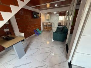 Kuchyň nebo kuchyňský kout v ubytování Apartamento Piso 2 Casa 5 Hotel Atlantis Libano
