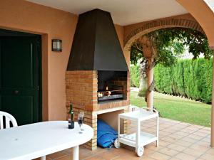 Vonkajšia záhrada v ubytovaní Casa con Piscina, Wifi, A/A y Barbacoa en Sant Pere Pescador - ES-89-82