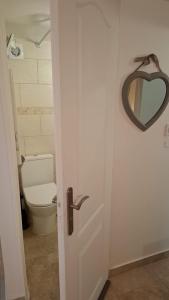 Bilik mandi di Cosy house Calme et sérénité +2 gambar