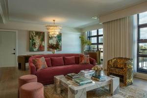 Uma área de estar em Perry Lane Hotel, a Luxury Collection Hotel, Savannah