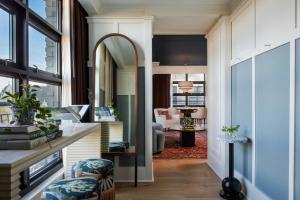 Uma área de estar em Perry Lane Hotel, a Luxury Collection Hotel, Savannah
