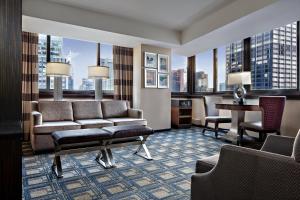 Posezení v ubytování Sheraton New York Times Square Hotel